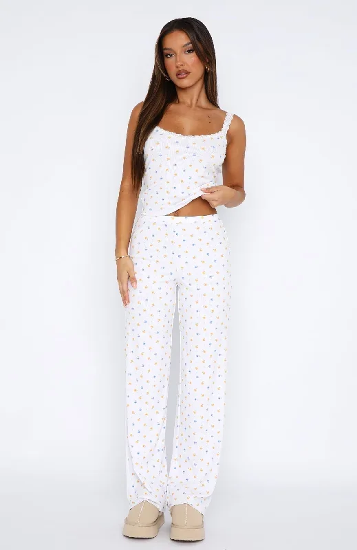 blissful-dreams-pyjamas-set-buttercup-floral