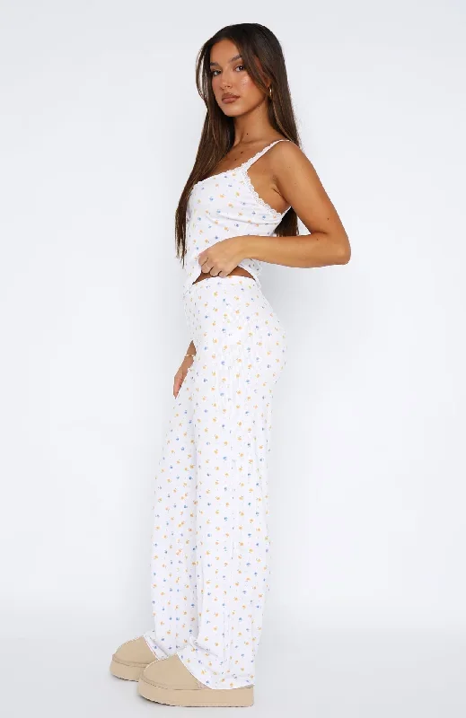 blissful-dreams-pyjamas-set-buttercup-floral