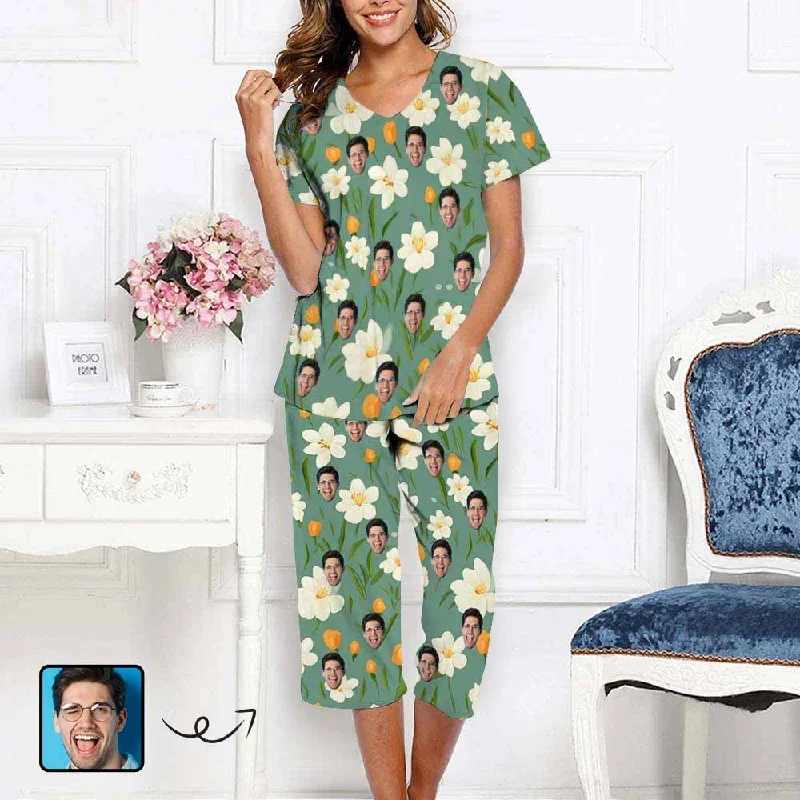 Custom Face Green Flowers Women's Loungewear Set Short Sleeve Shirt and Capri Pants Sleepwear Pajama Set