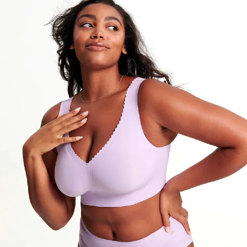 Evelyn & Bobbie Evelyn Lavender Wireless Plunge Bra