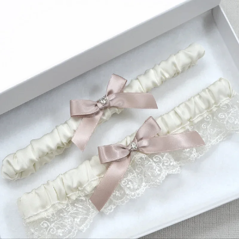 samantha-dusty-pink-ivory-lace-satin-bridal-garter-set